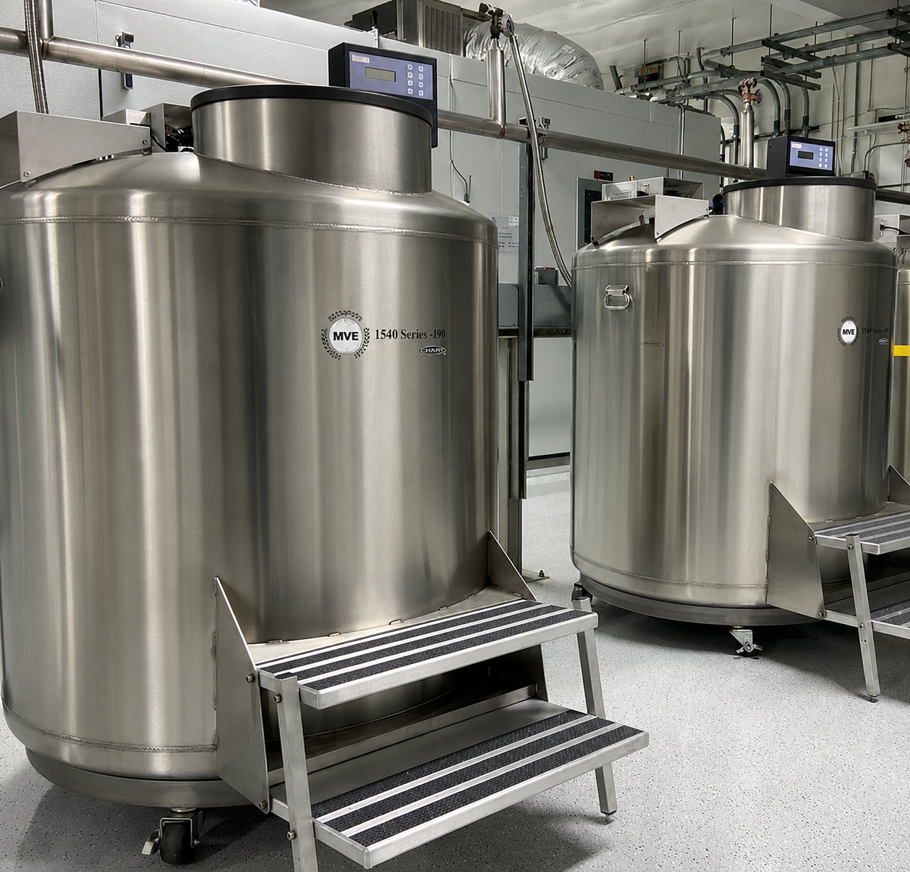 MVE cryogenic freezer for biological material storage
